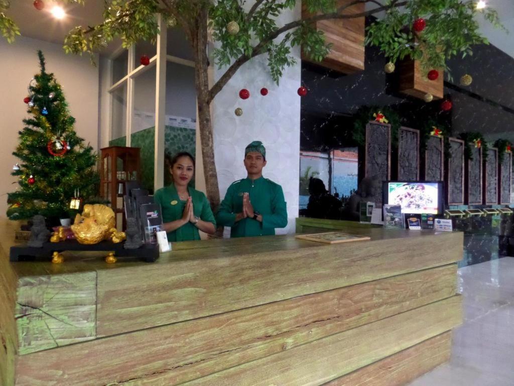 Bukit Daun Hotel And Resort Kediri  Zewnętrze zdjęcie