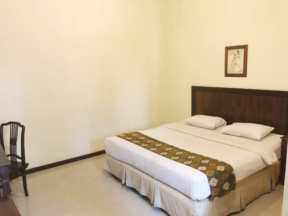 Bukit Daun Hotel And Resort Kediri  Zewnętrze zdjęcie
