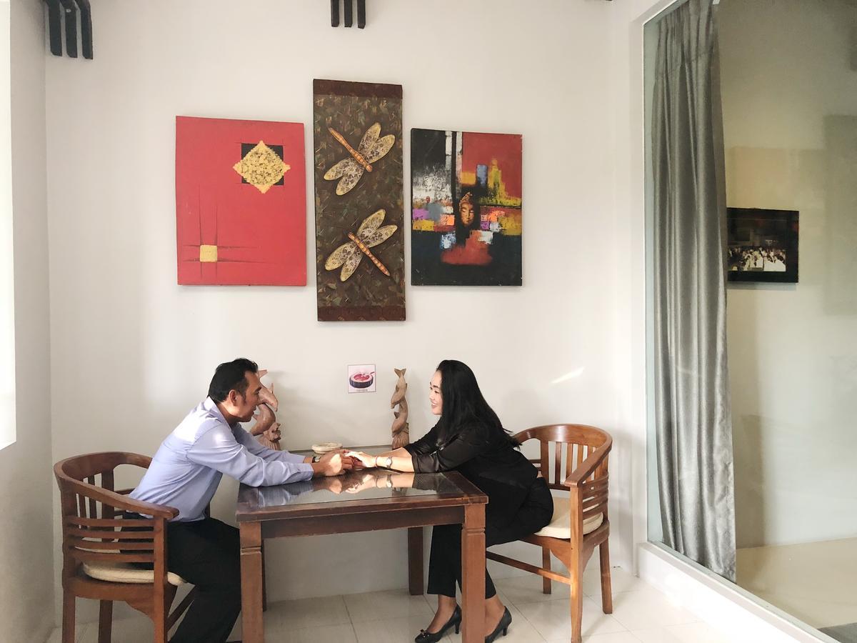 Bukit Daun Hotel And Resort Kediri  Zewnętrze zdjęcie
