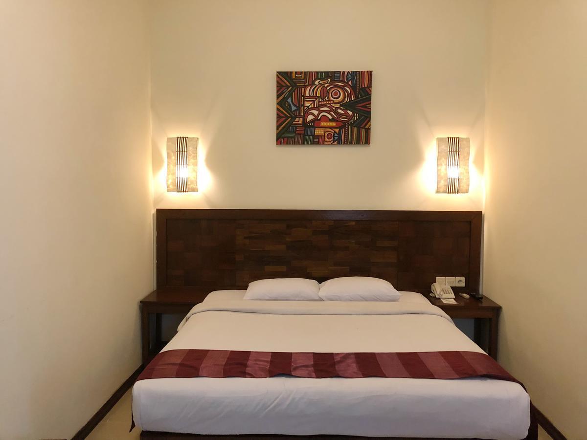 Bukit Daun Hotel And Resort Kediri  Zewnętrze zdjęcie