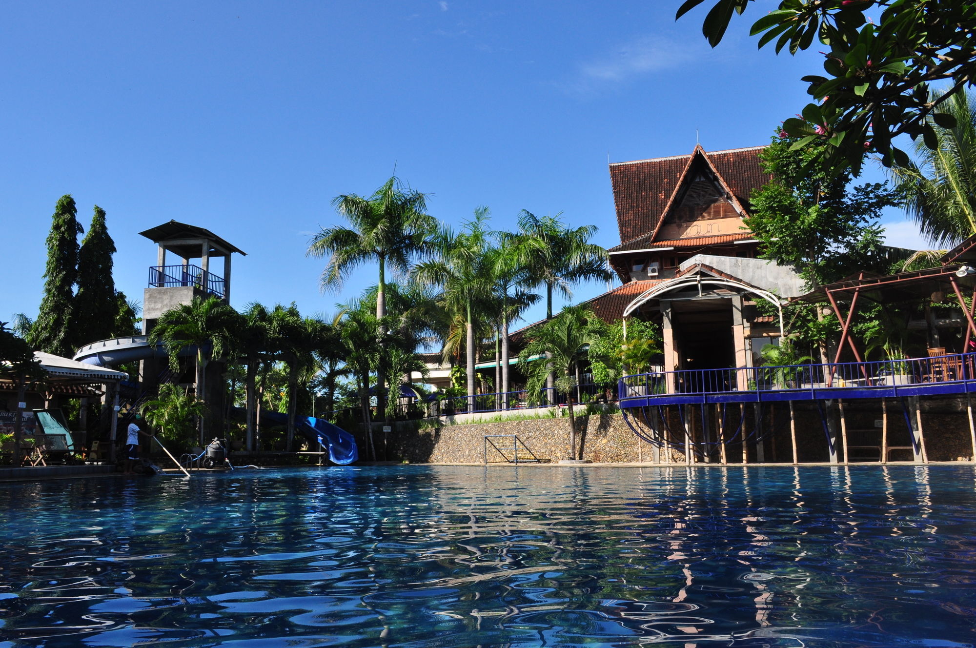 Bukit Daun Hotel And Resort Kediri  Zewnętrze zdjęcie