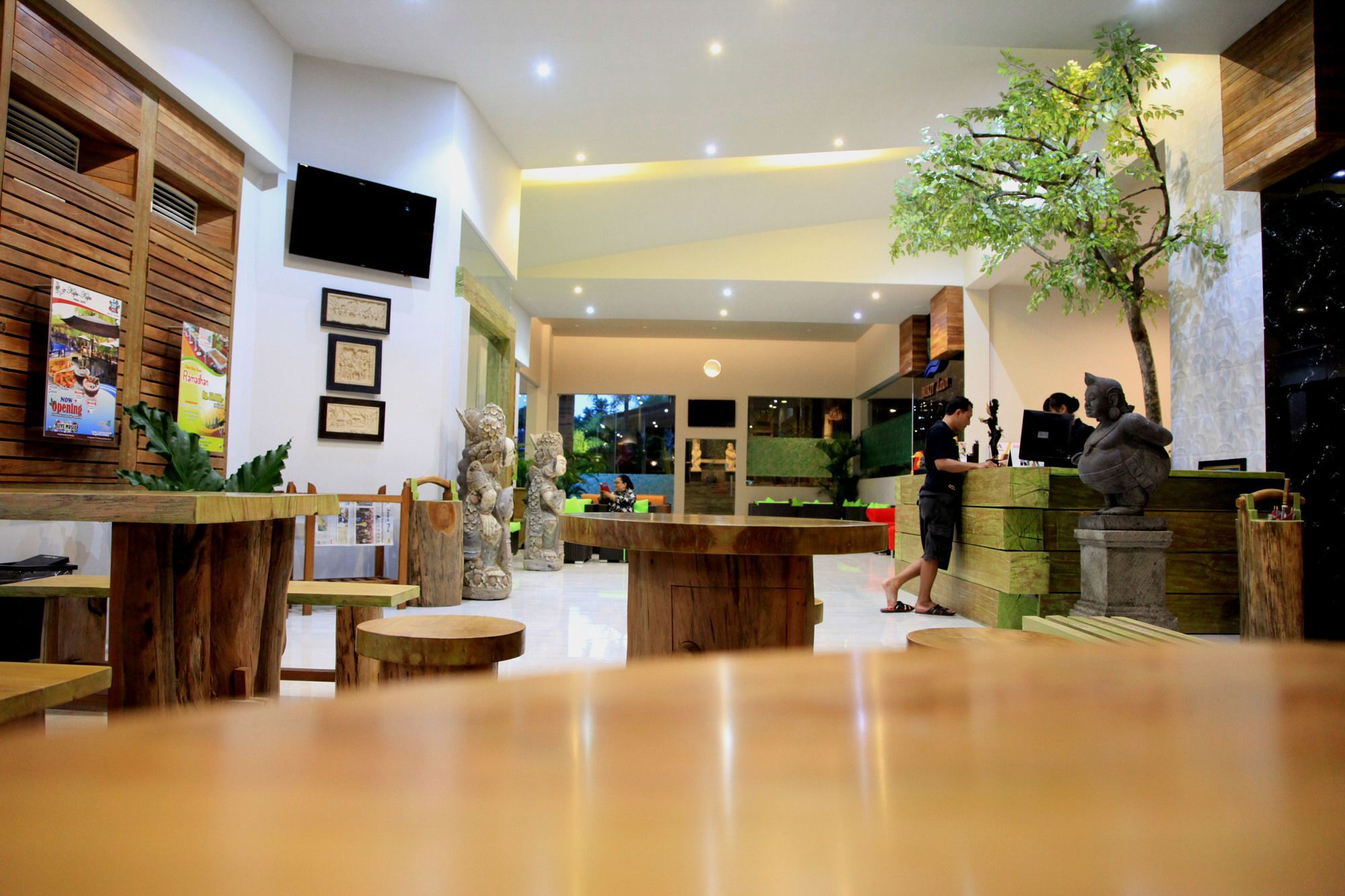 Bukit Daun Hotel And Resort Kediri  Zewnętrze zdjęcie