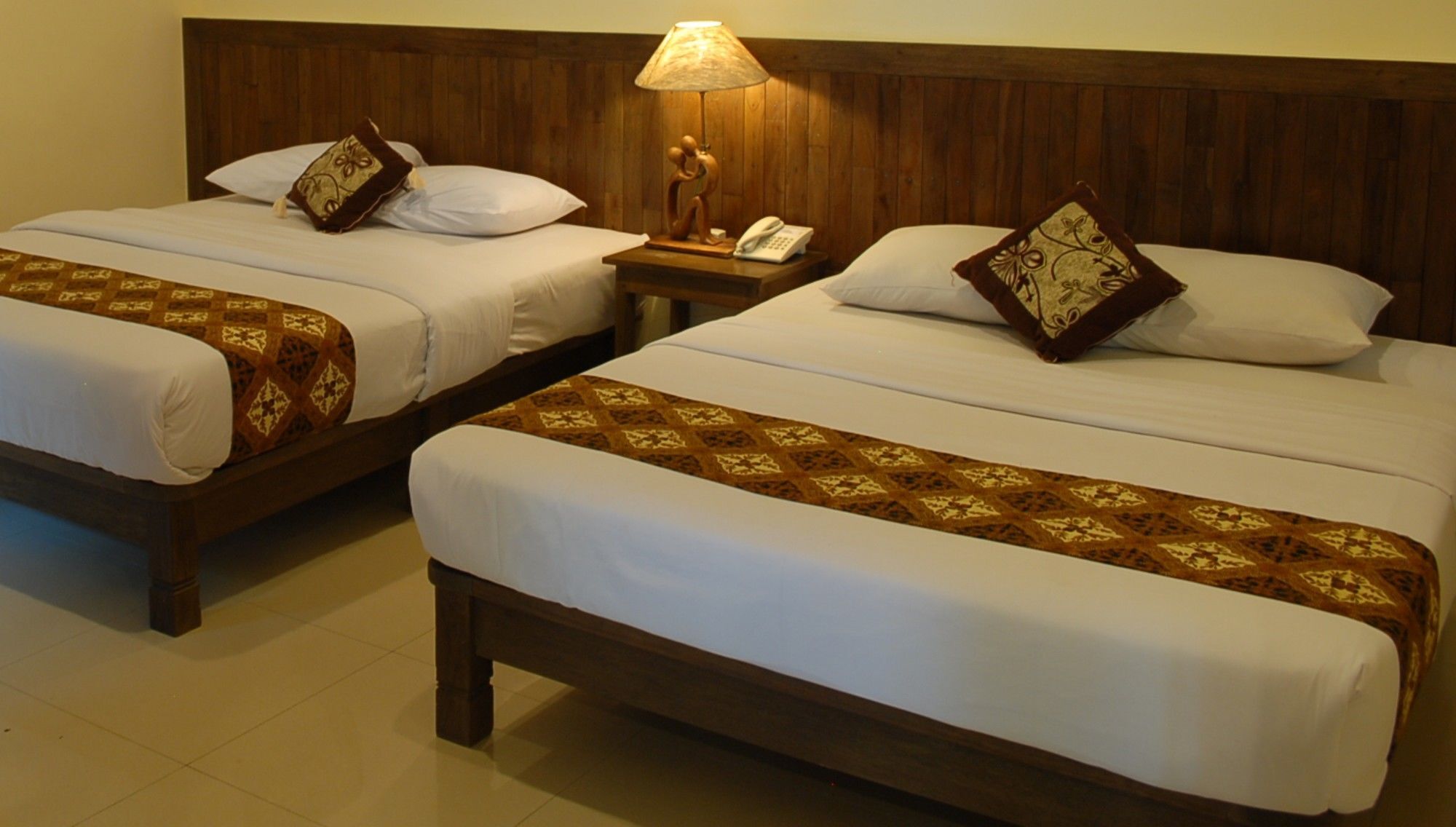Bukit Daun Hotel And Resort Kediri  Zewnętrze zdjęcie